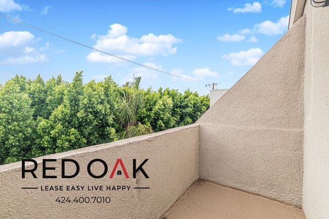 Photo - 4651 Cahuenga Blvd Unit 310