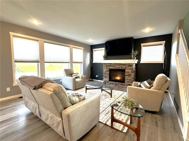 Photo - 139 144th Ave NW