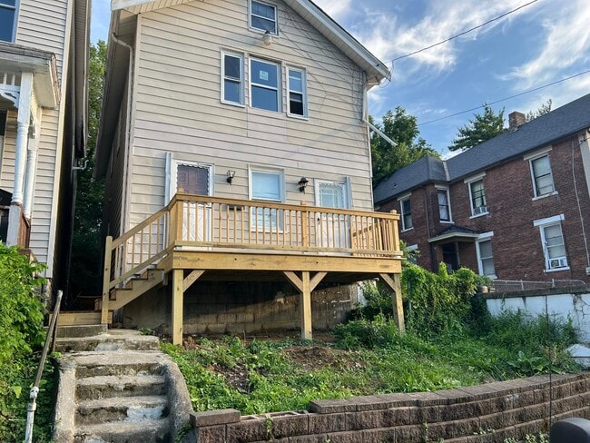 Photo - 1909 Fairmount Ave