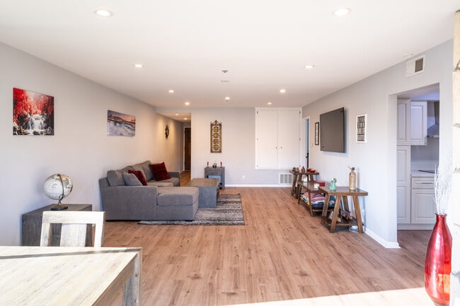 Photo - 230 S Catalina Ave Unit 115