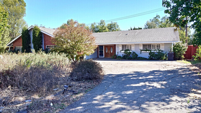 Building Photo - 674 Camino Verde Rental