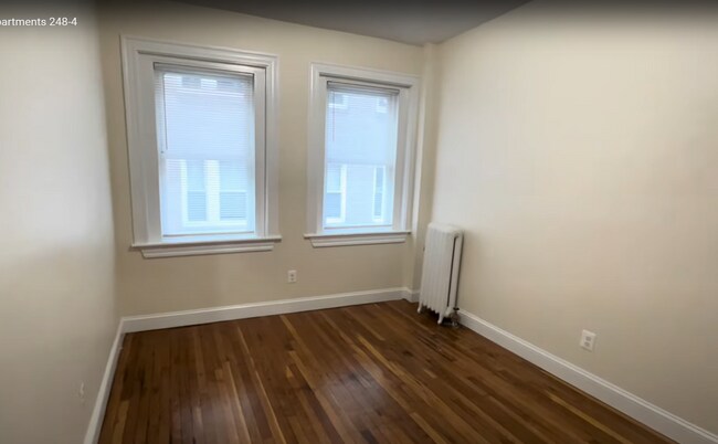 Photo - 213 Kelton St