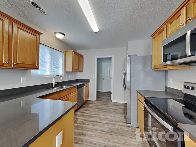 Photo - 685 Winners Point