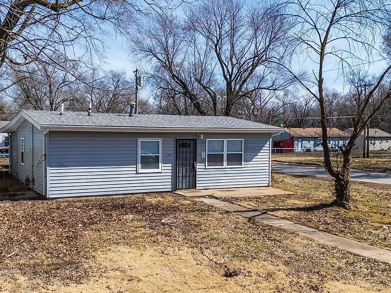 Photo - 1135 St Stephens Dr House