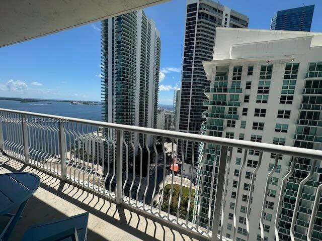 1200 Brickell Bay Dr Unit 2303