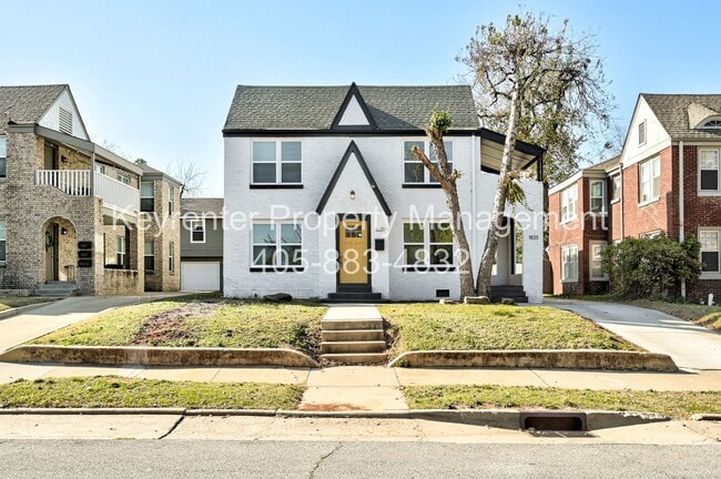 Building Photo - N Gatewood Ave Duplex Unit 1833