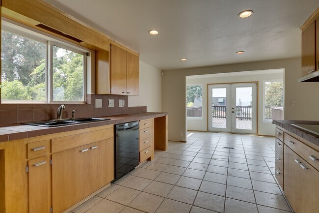 Photo - Water View Kirkland home West of Market st...