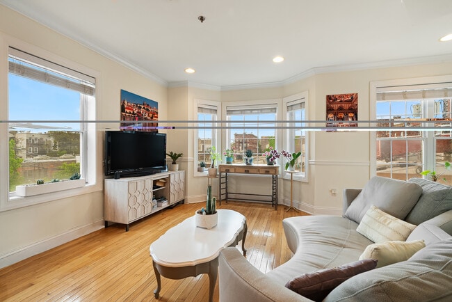 Photo - 726 23rd St Unit B2