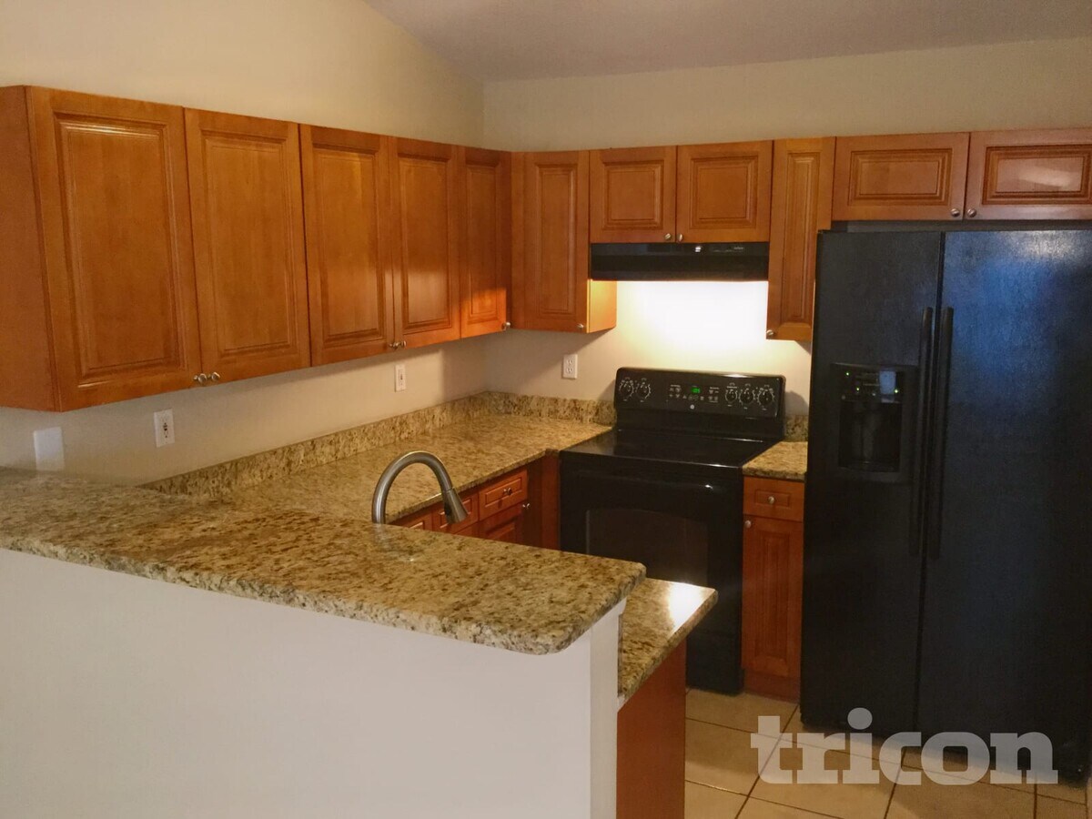 Photo - 682 Channing Dr