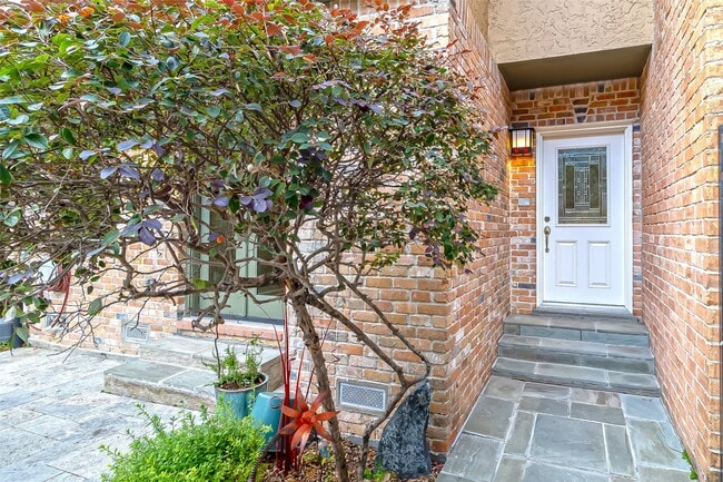 Photo - 4710 Post Oak Timber Dr