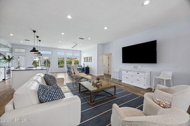 108 Glenmawr Ct
