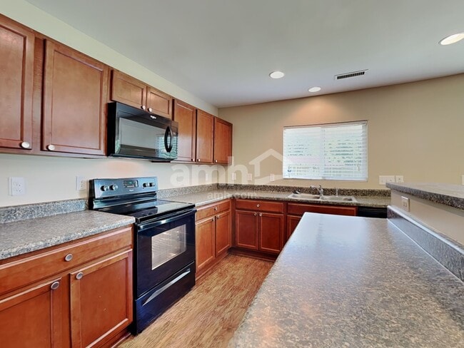 Photo - 171 Plymouth Dr