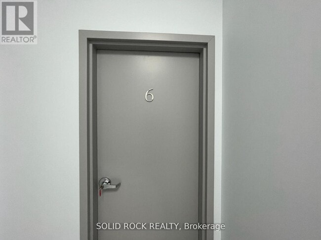 Photo - 48 King St E