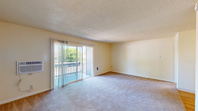 Building Photo - 541 Alameda del Prado Unit 207