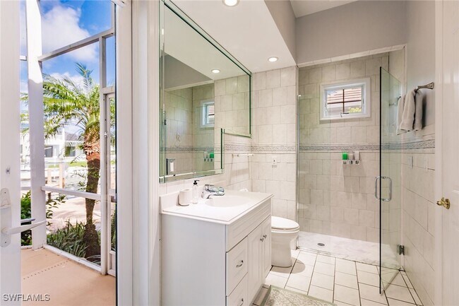 Photo - 950 Snowberry Ct