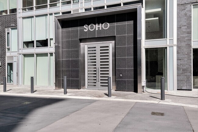 Photo - 111 Champagne Ave S