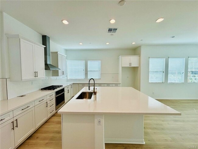 Photo - 27366 Hyland Ct