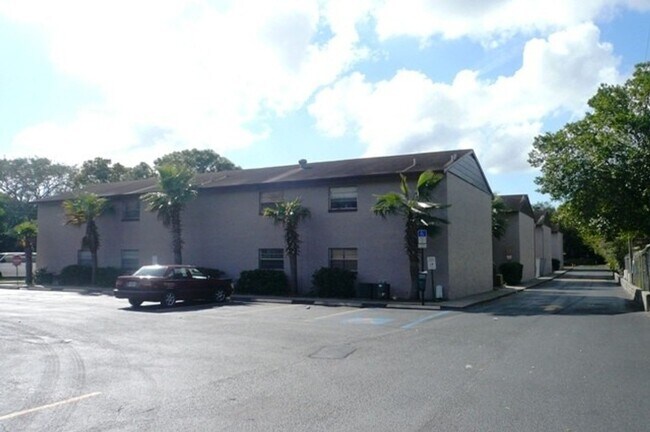 Photo - Baywatch Apartments- Five Minutes Driving from USF Unit 18-1323/102
