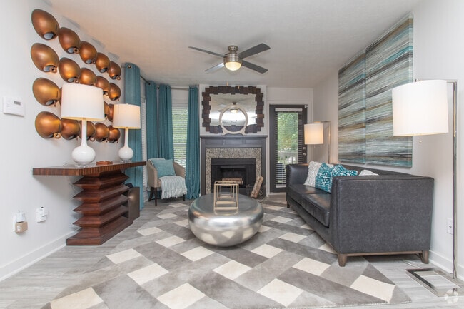 2BR, 2BA -1000SF