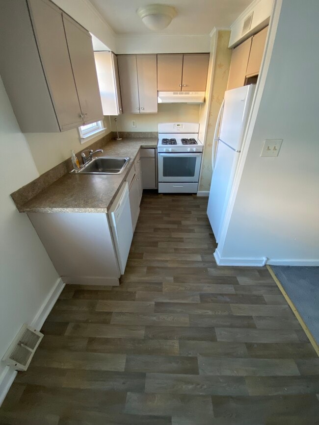 Photo - 637 Willow Way Unidad Modern 2 Bedroom