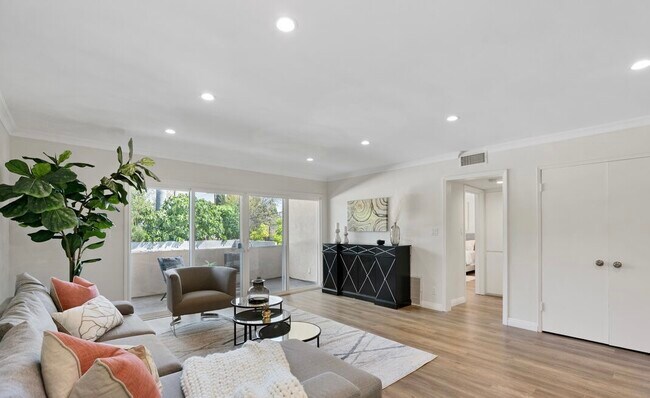 Photo - 5411 Tyrone Ave