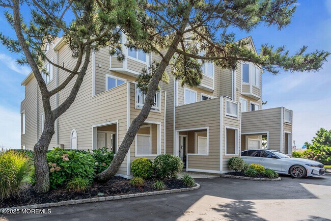 Photo - 152 Ocean Blvd N