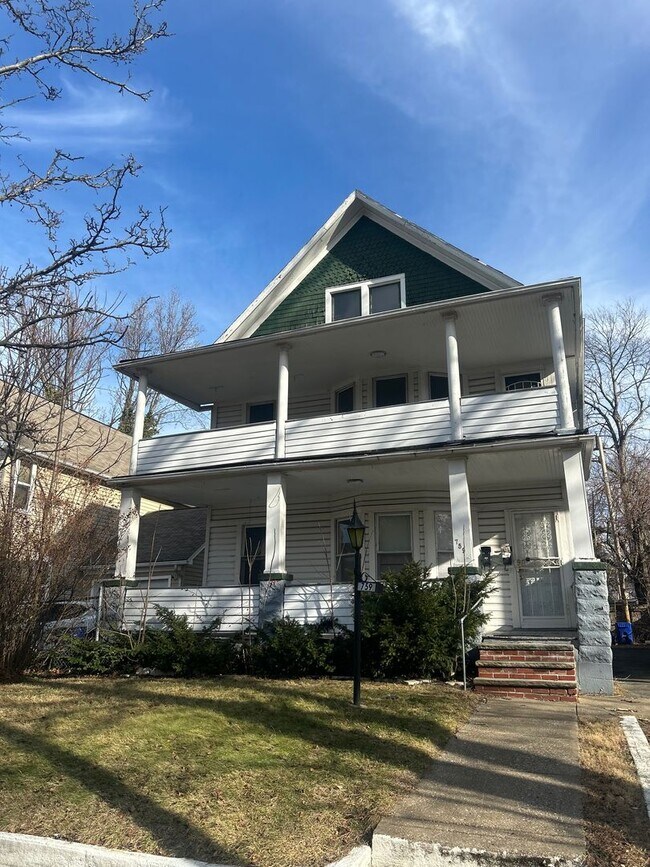 Photo - 759 E 91st St Unidad DN