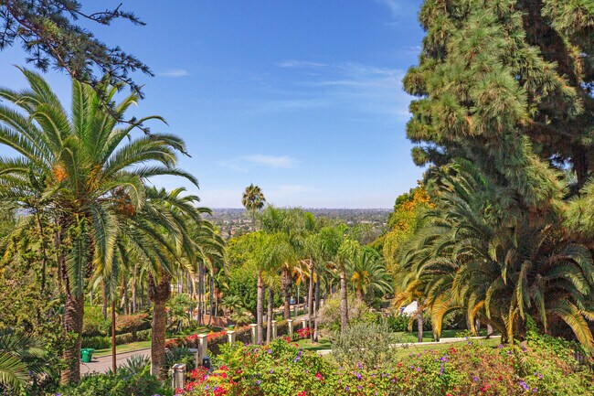 Photo - 1731 La Loma Dr