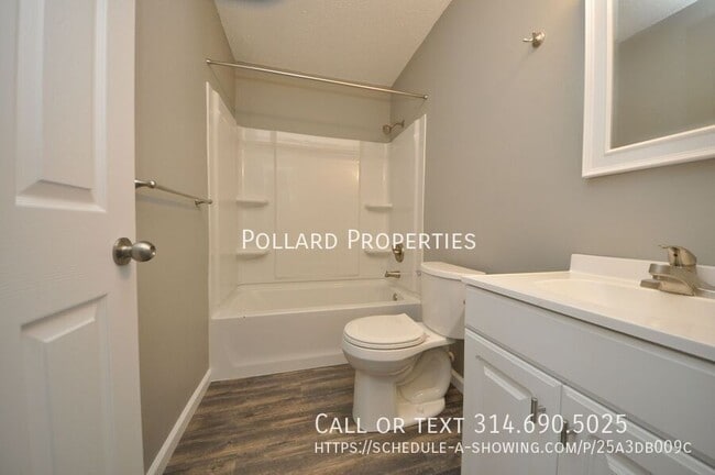 Building Photo - 15 Westwood Village