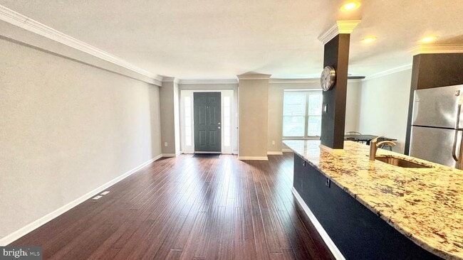 15402 Manor House Terrace
