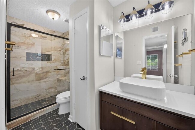 1021 Chastain Park Ct NE