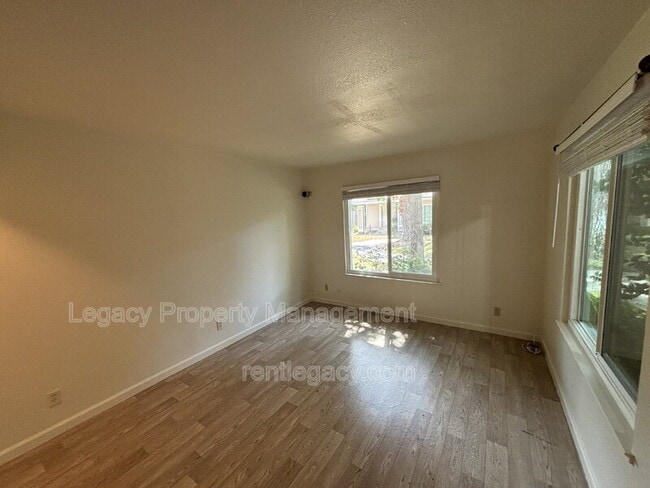 163 Fairgrounds Dr