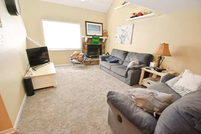 Photo - Fully furnished 2 bedroom 2 bath Condo steps to Notre Dame!