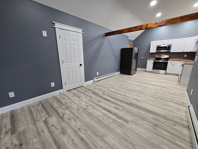 Photo - 319 Main St Unit Apt 2