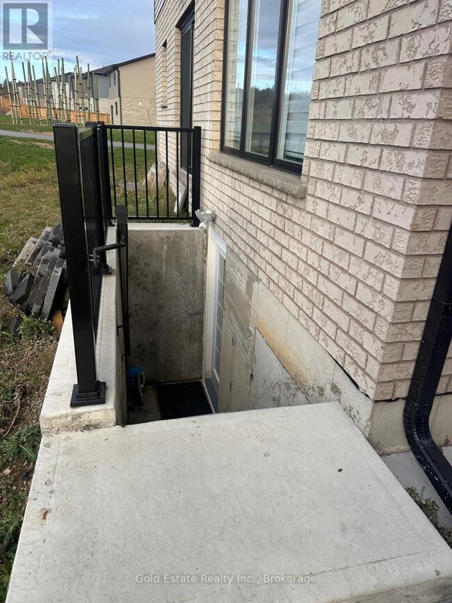 Photo - 207 Otterbein Rd