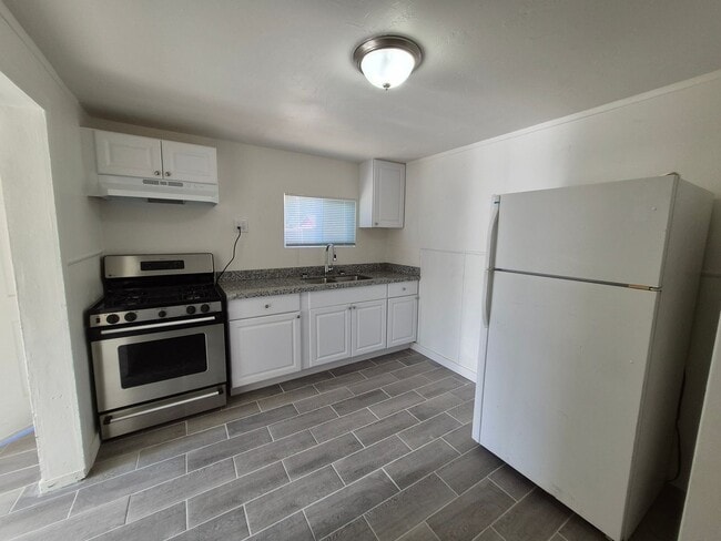 Photo - 383 S 7th Ave Apartment Unit 383