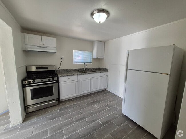 Building Photo - 383 S 7th Ave Unit 383 Rental