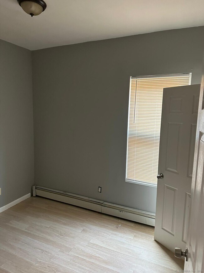 Photo - 40 Lawrence St Unit 1s