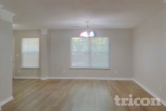 Photo - 121 Eagle Pointe Dr