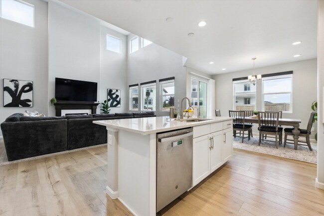 Photo - 6374 Medera Wy