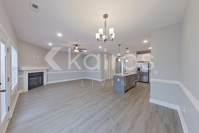 Photo - 3705 Oak Leaf Wy