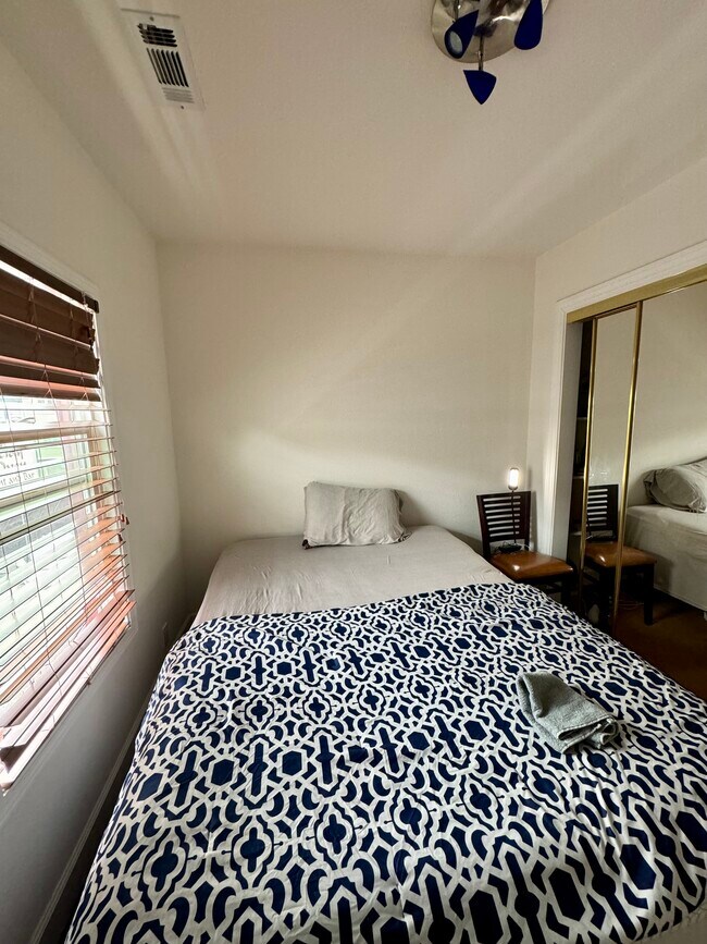 Photo - 2442 Clement St Unidad 2442