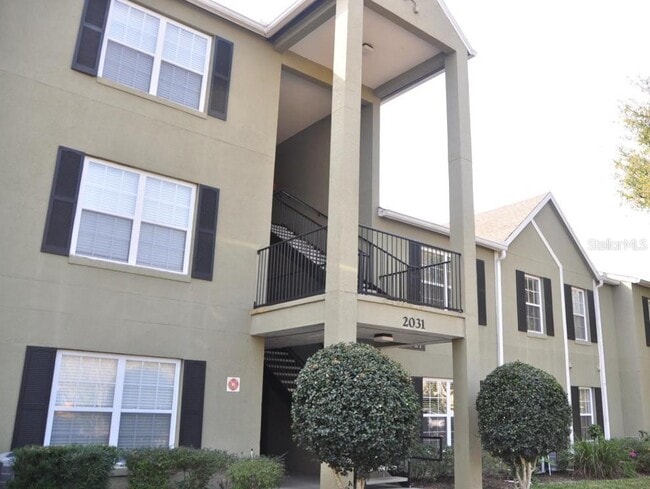 Building Photo - 2031 Dixie Belle Dr Unit 2031T Rental