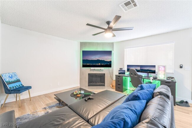 Photo - 924 Falconhead Ln Unidad 101