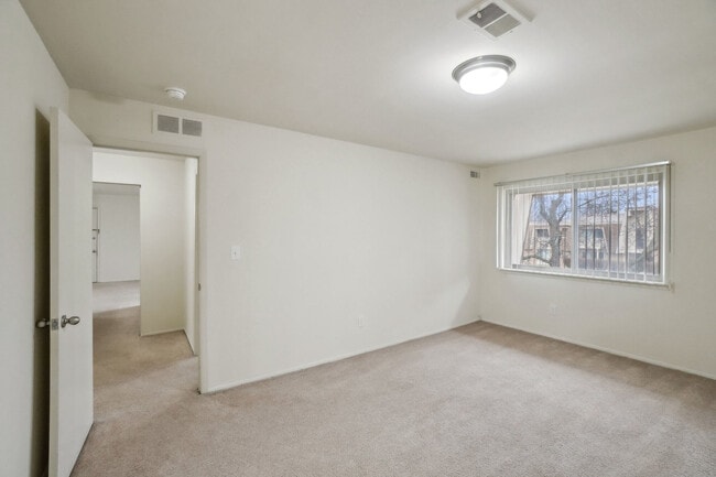 Photo - Orleans Place Apartments