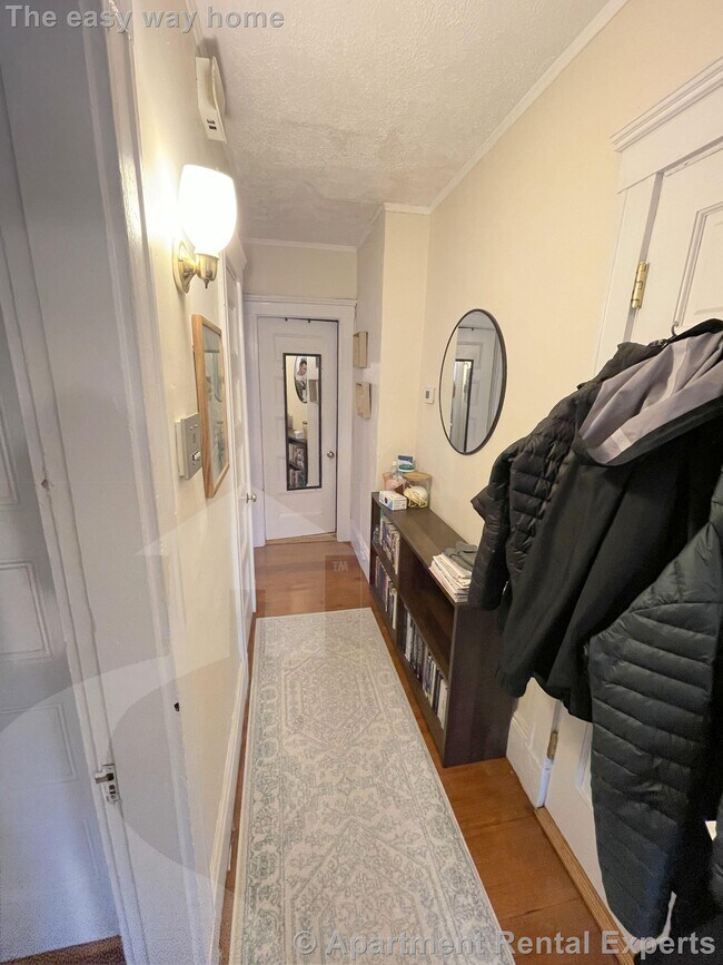 Photo - 18 Sanborn Ave Unidad #6