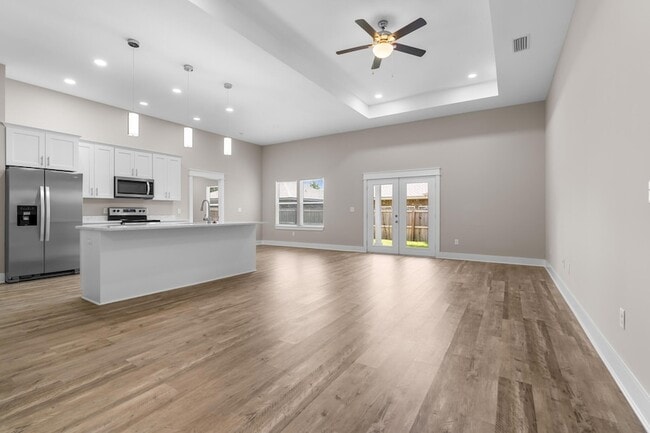 Photo - 5 Romana Ln