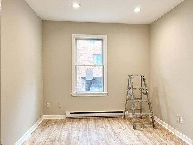 Photo - 570 Washington St Unit 1