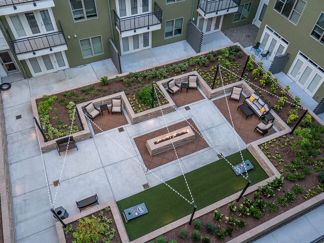 Link Apartments® Glenwood South