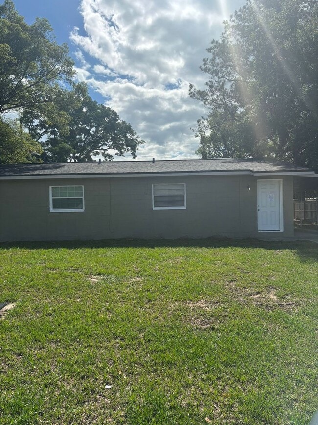 For Rent – Cozy 2 Bed / 1 Bath Home in Zep... - For Rent – Cozy 2 Bed / 1 Bath Home in Zep...